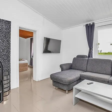 Vakantiehuis Zum Kreidesee Hemmoor-3 By Interhome *